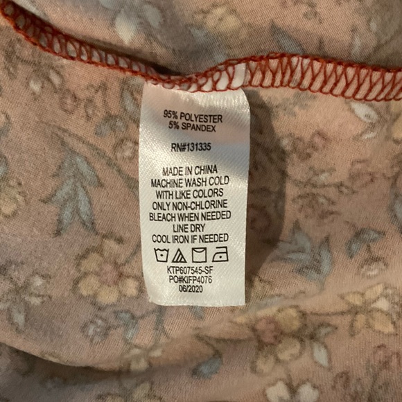 🦋NINE BRITTON TOP 🦋BOGO🦋 - Picture 4 of 4